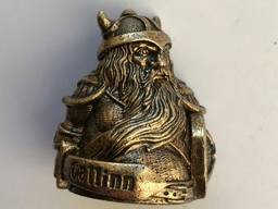 Bronze souvenirs. Statuettes, thimbles, trinkets, keychains.